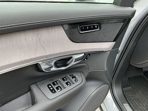 New 2026 Volvo XC90 T8 Ultra w/ Protection Package AWD/4WD image 16