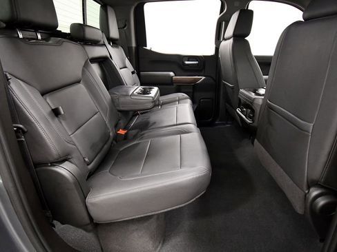 Used 2021 Chevrolet Silverado 1500 LT Trail Boss w/ Convenience Package II image 18