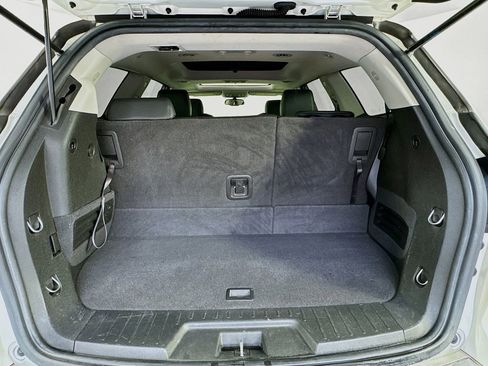 Used 2011 Buick Enclave CXL AWD/4WD image 33