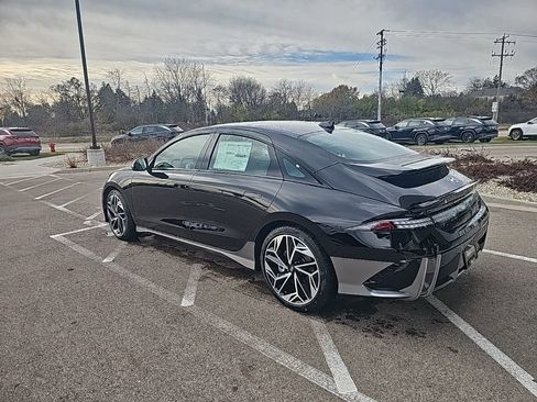 New 2025 Hyundai Ioniq 6 Limited image 3