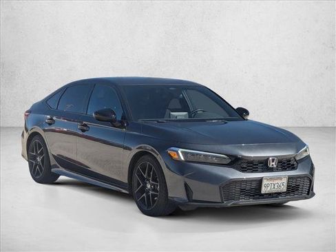 Used 2025 Honda Civic Sport image 3