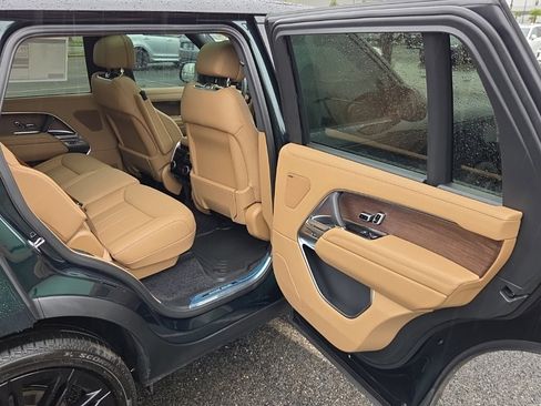 New 2026 Land Rover Range Rover Long Wheelbase SE image 17
