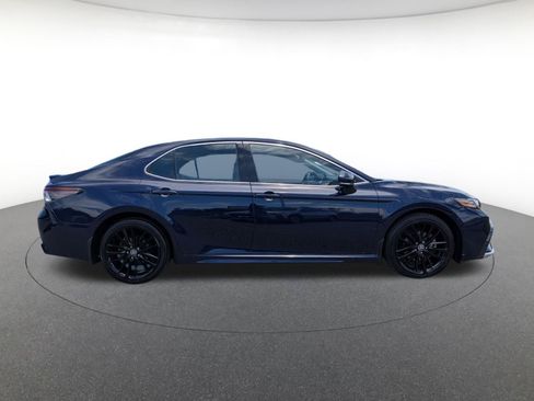 Used 2022 Toyota Camry XSE FWD image 8