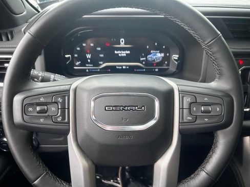 Used 2024 GMC Yukon Denali AWD/4WD image 35