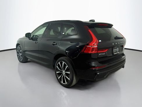 Certified 2024 Volvo XC60 B5 Plus AWD/4WD image 8