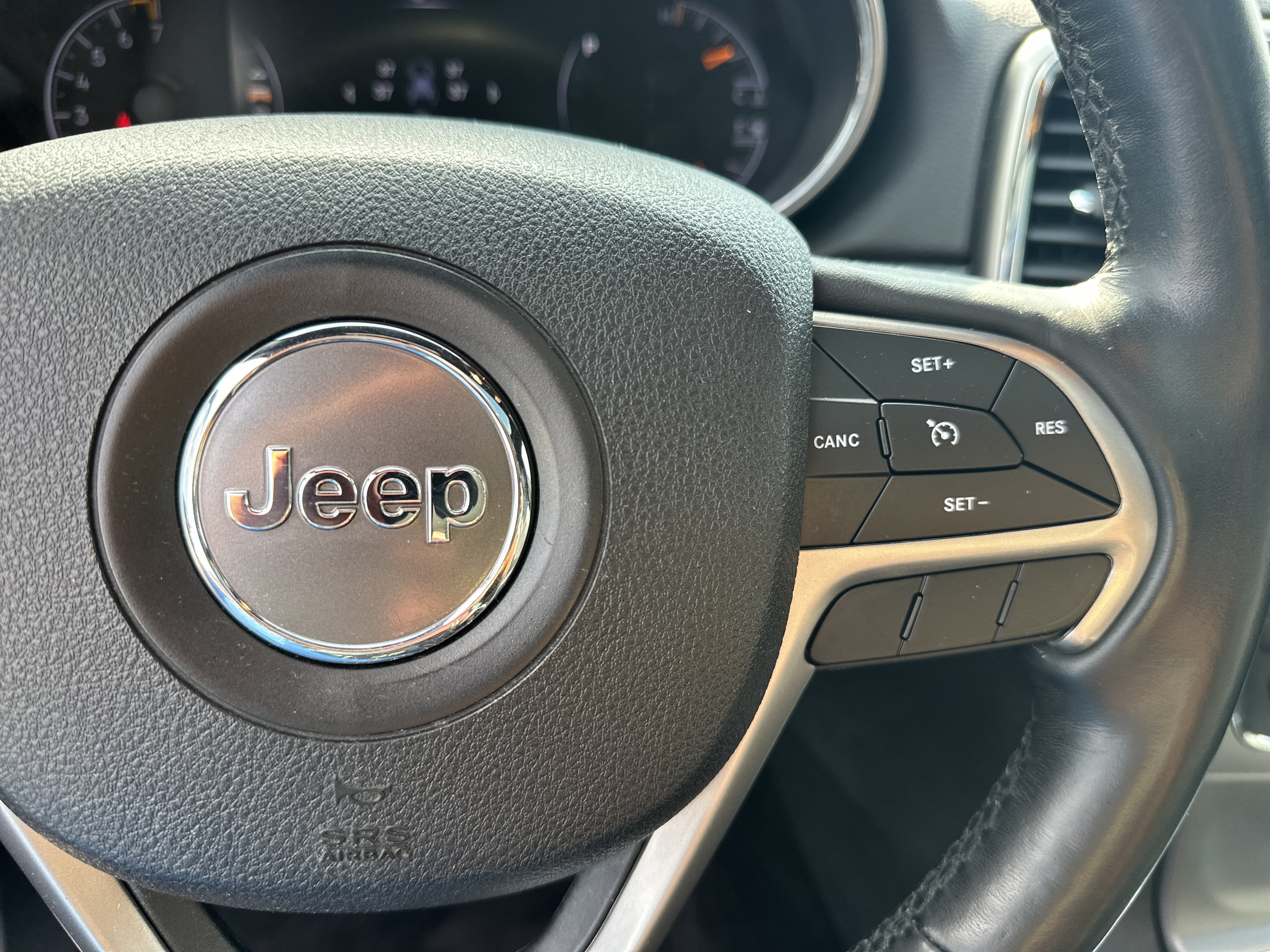 Used 2018 Jeep Grand Cherokee Limited w/ Luxury Group II RWD image 27