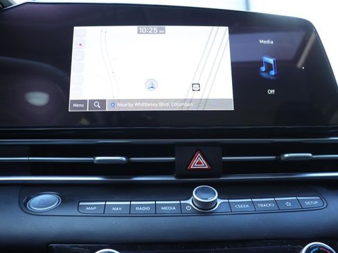 Used 2023 Hyundai Elantra Limited w/ Cargo Package image 29