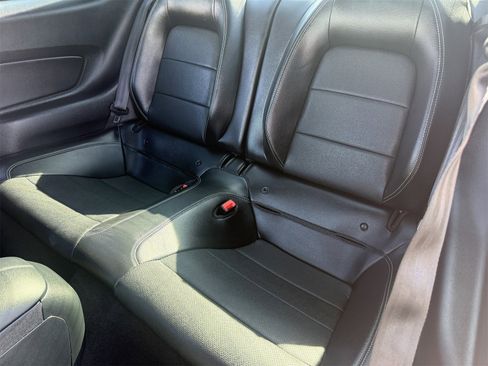 Used 2020 Ford Mustang GT Premium image 19