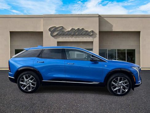 New 2027 Cadillac Optiq Luxury RWD image 2
