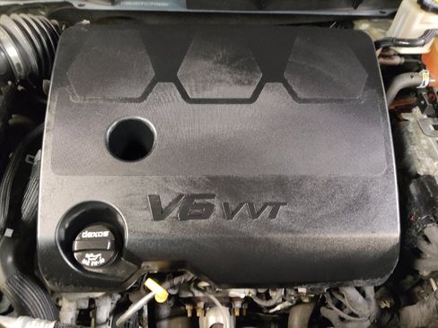 Used 2019 Chevrolet Traverse LT FWD image 30