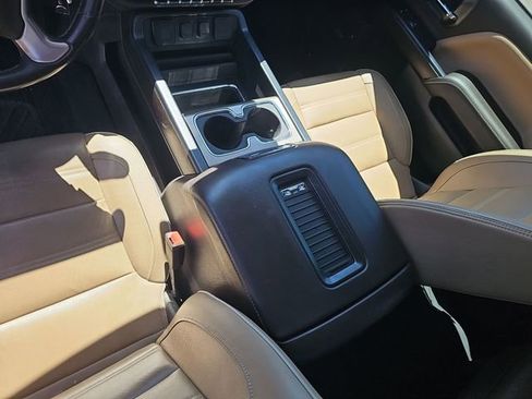 Used 2018 GMC Sierra 1500 Denali w/ Denali Ultimate Package image 23