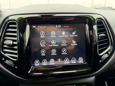 Used 2018 Jeep Compass Limited AWD/4WD image 22