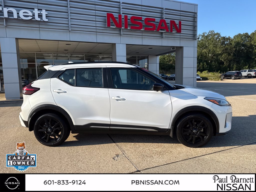 Used 2022 Nissan Kicks SR w/ Premium Package FWD image 7