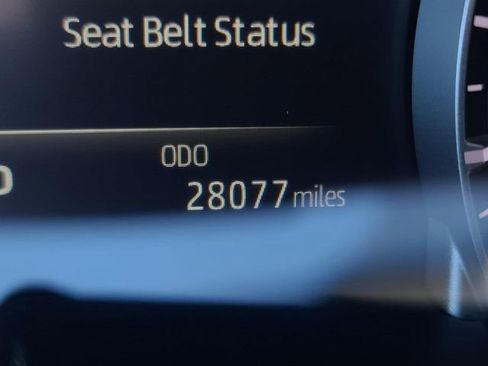 Used 2023 Toyota Highlander XLE AWD/4WD image 25