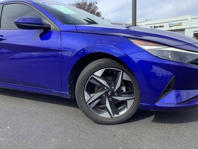 Used 2023 Hyundai Elantra SEL w/ Convenience Package
