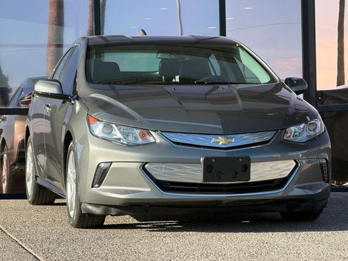 Used 2017 Chevrolet Volt LT w/ Comfort Package FWD image 18