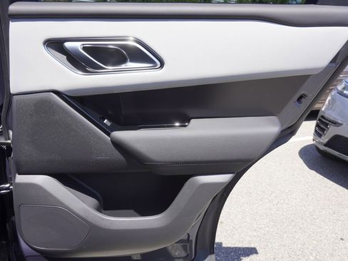 New 2026 Land Rover Range Rover Velar Dynamic SE image 25