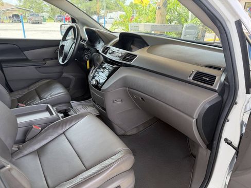 Used 2011 Honda Odyssey EX-L image 11