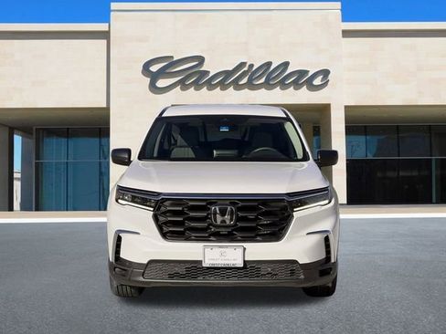 Used 2023 Honda Pilot LX image 9