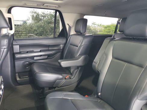 Used 2024 Ford Expedition Max XLT RWD image 8