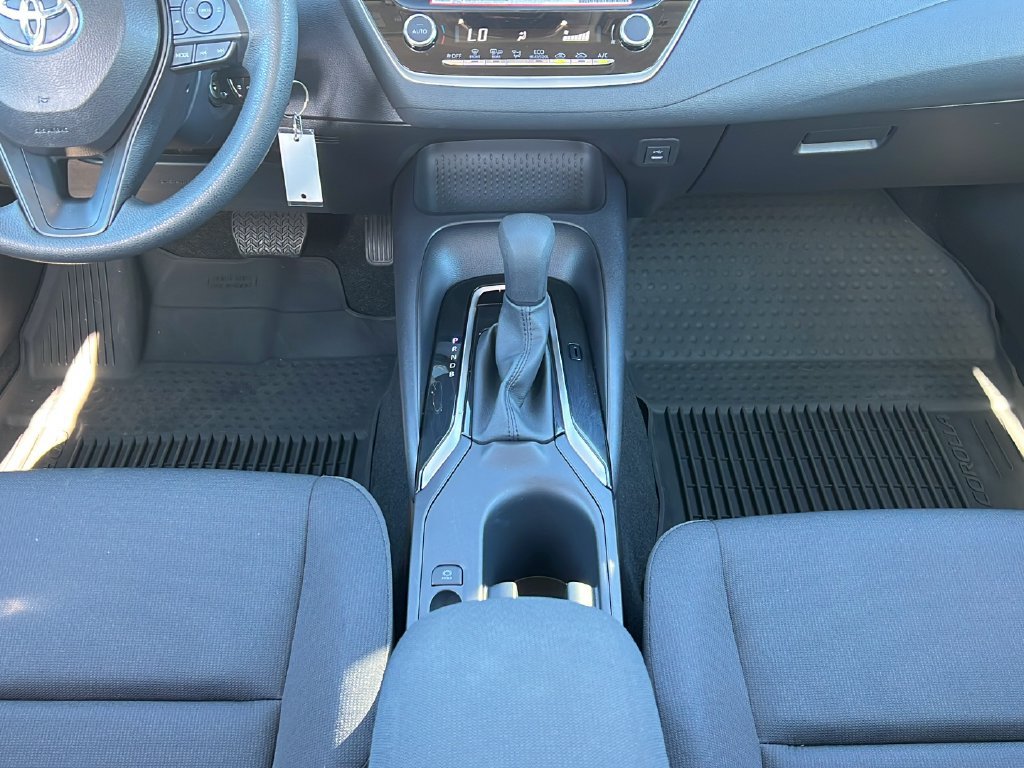 Used 2026 Toyota Corolla LE FWD image 14