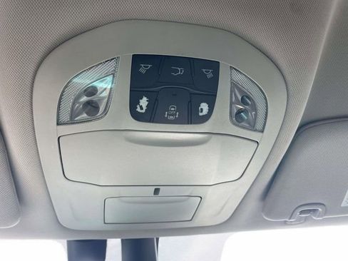 Used 2020 Chrysler Pacifica Touring-L Plus w/ Advanced Safetytec Group FWD image 35