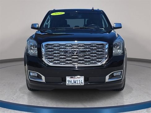 Used 2019 GMC Yukon Denali w/ Denali Ultimate Package image 2