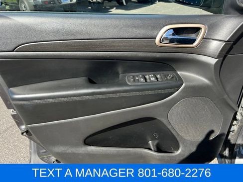 Used 2015 Jeep Grand Cherokee Laredo w/ Quick Order Package 23E AWD/4WD image 17