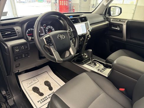 Used 2024 Toyota 4Runner SR5 Premium image 23