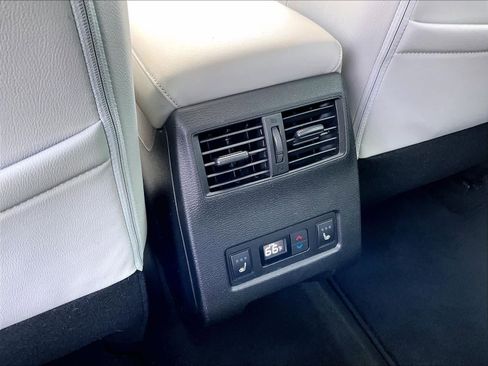 Used 2023 Mitsubishi Outlander SEL image 28