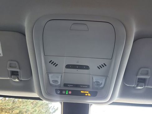 Certified 2022 Chevrolet Equinox Premier w/ LPO, Floor Liner Package image 37