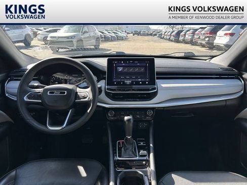 Used 2023 Jeep Compass Limited AWD/4WD image 9