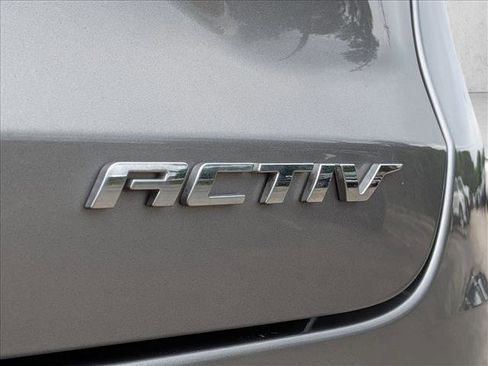 Used 2025 Chevrolet Trax ACTIV w/ Driver Confidence Package FWD image 23