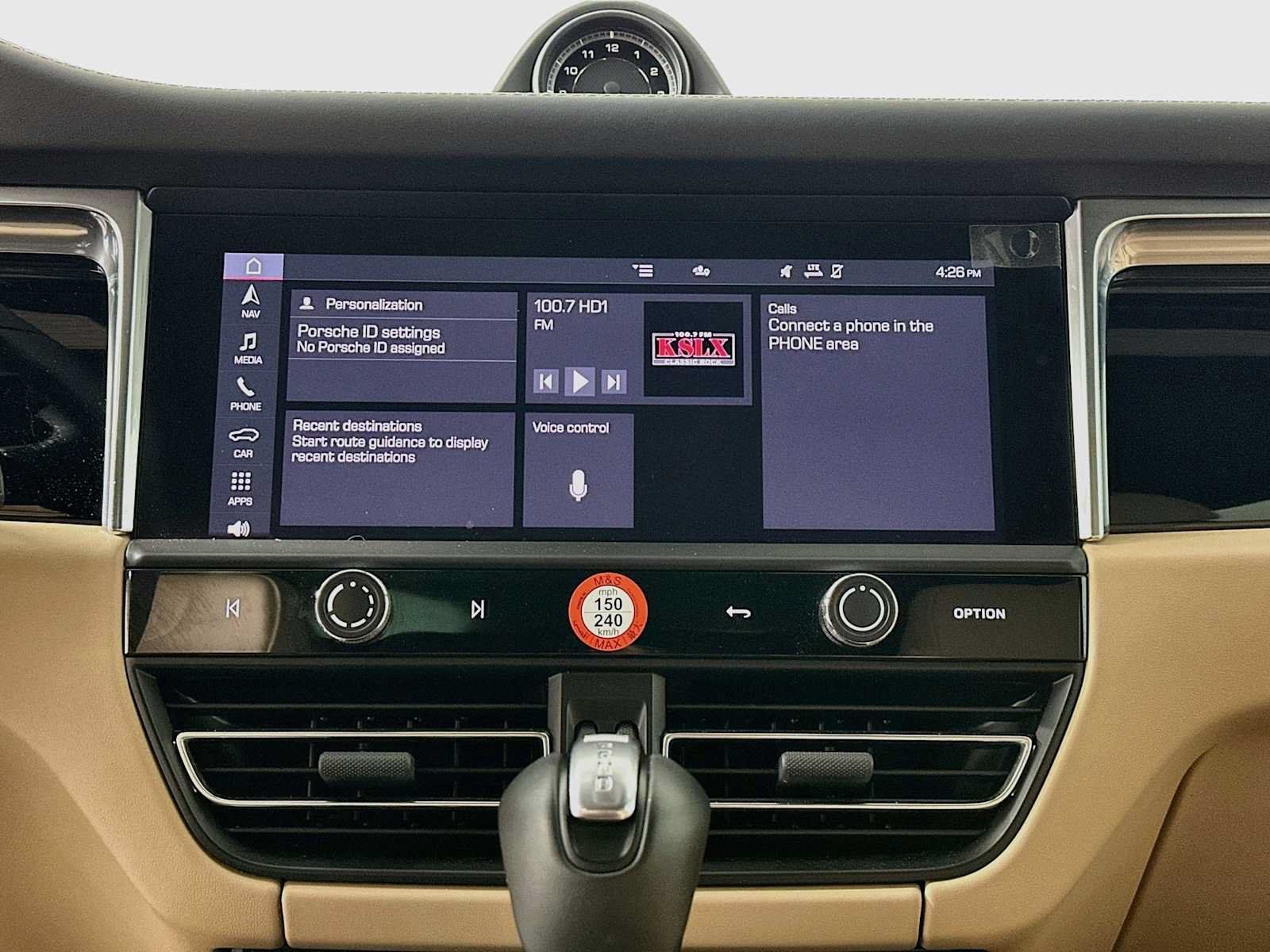 Certified 2026 Porsche Macan AWD/4WD image 17
