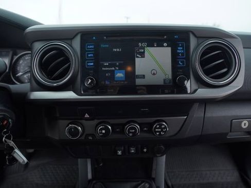 Used 2019 Toyota Tacoma TRD Off-Road image 27