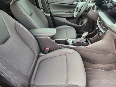 Certified 2024 Buick Encore GX Preferred w/ Comfort Package image 14