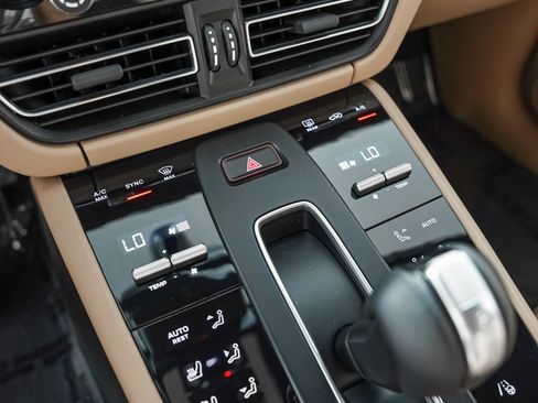 Used 2026 Porsche Macan S AWD/4WD image 25