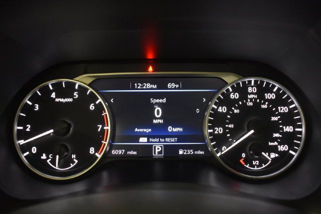 Certified 2025 Nissan Sentra SR FWD image 25