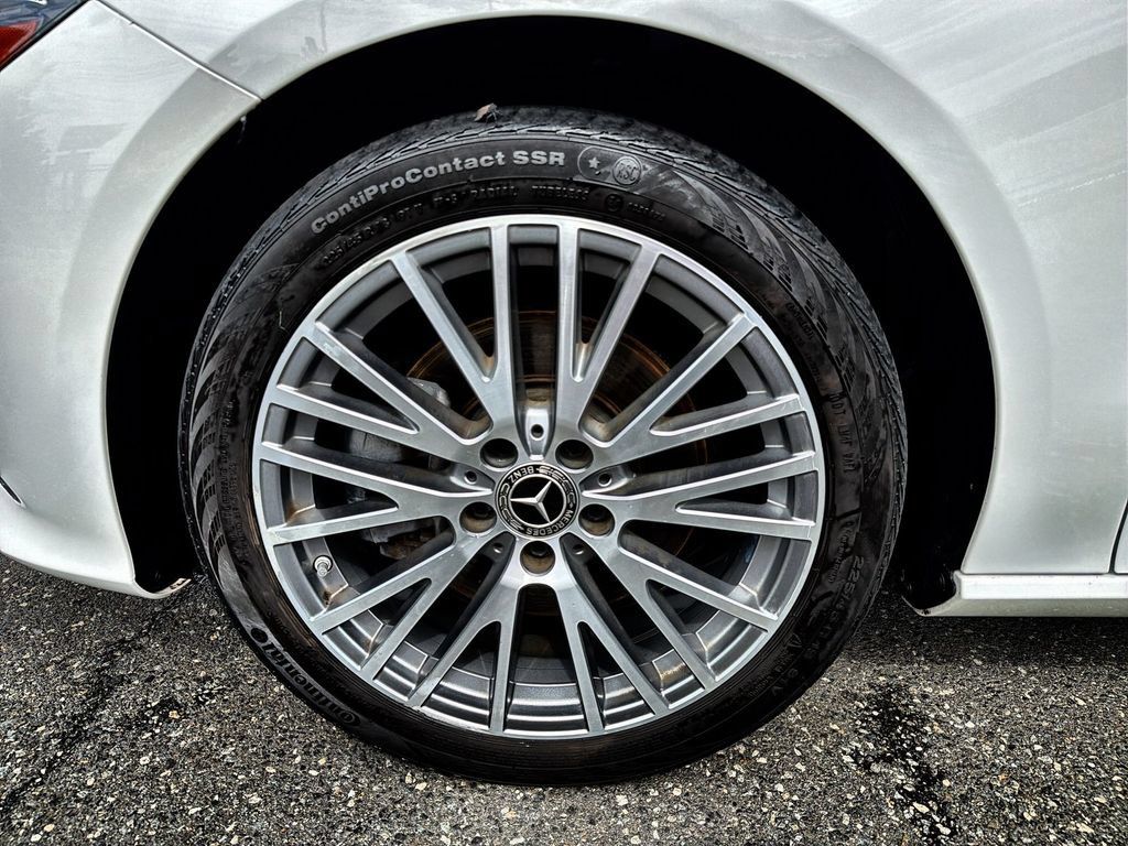 Used 2022 Mercedes-Benz CLA 250 4MATIC image 16