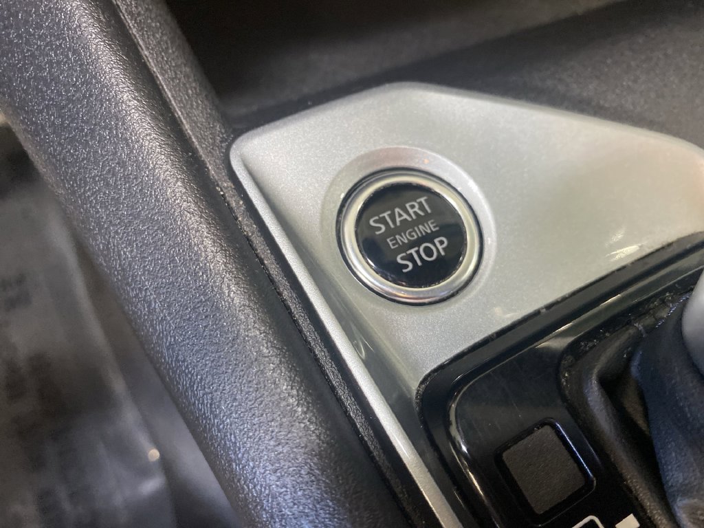 Used 2025 Nissan Altima 2.5 SV FWD image 22