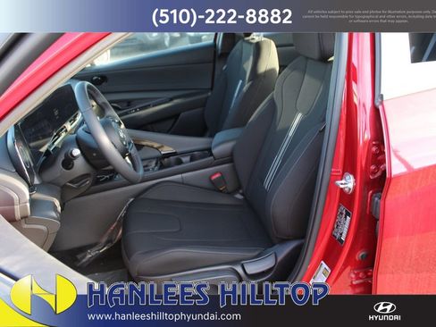 New 2025 Hyundai Elantra SEL image 12