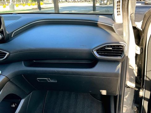 Used 2021 Hyundai Santa Fe SEL FWD image 18