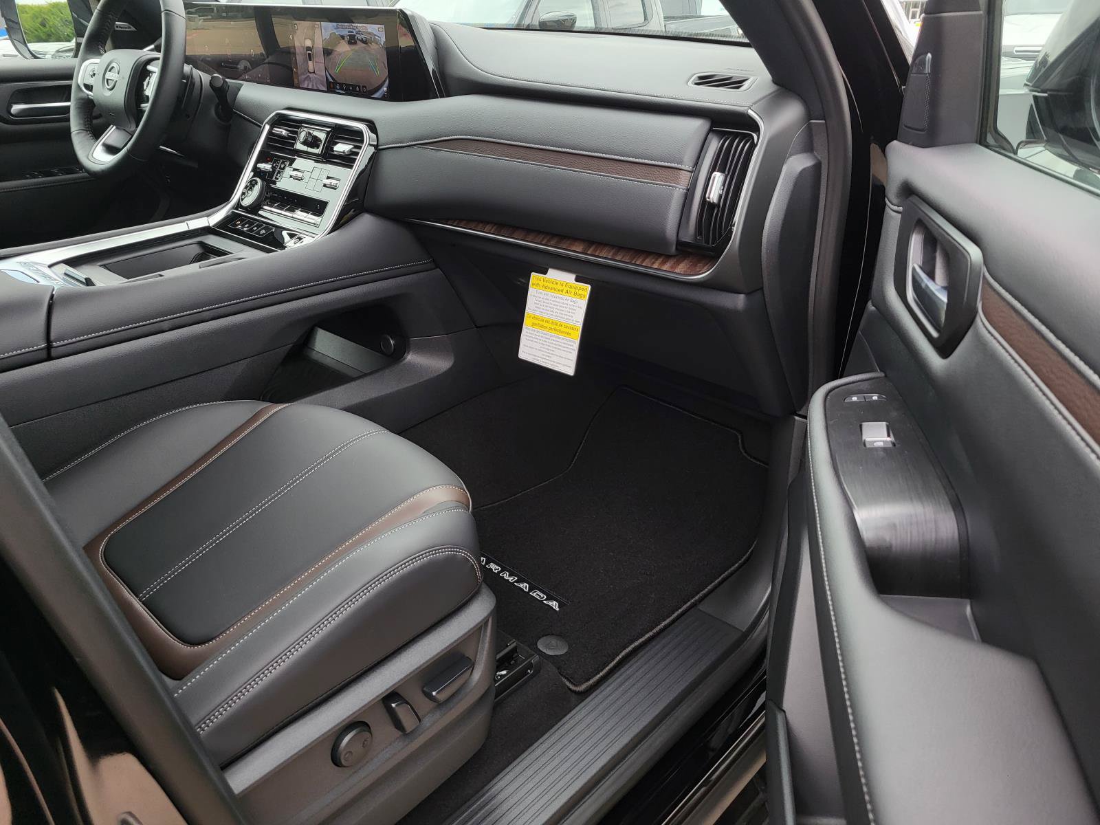New 2026 Nissan Armada SL w/ Captain's Chari Seat Package AWD/4WD image 11