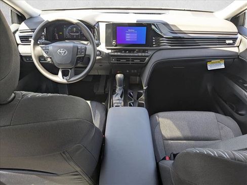 Used 2026 Toyota Camry LE w/ Convenience Package image 14