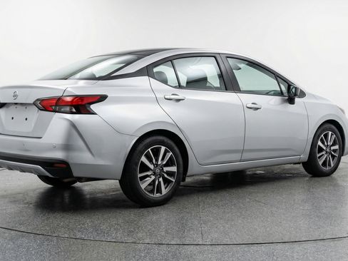 Used 2025 Nissan Versa SV image 9