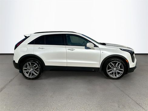 Used 2020 Cadillac XT4 Sport w/ Cold Weather Package image 8
