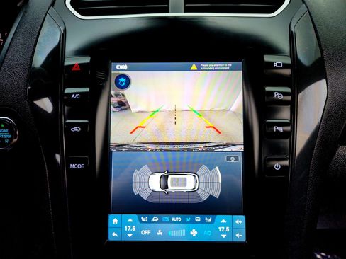 Used 2019 Ford Explorer XLT w/ Class II Trailer Tow Package image 15