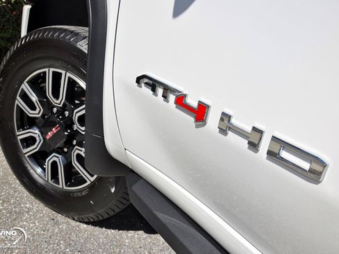 Used 2022 GMC Sierra 2500 AT4 w/ Gooseneck/5TH Wheel Package AWD/4WD image 40
