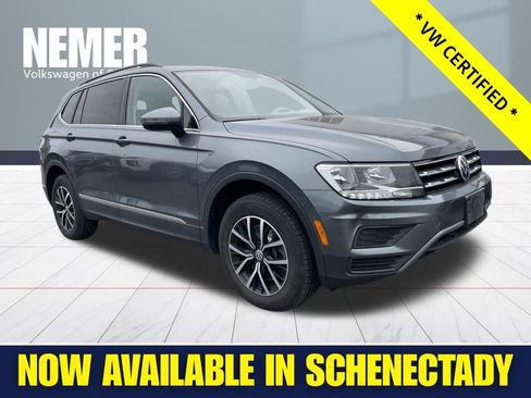 Used 2021 Volkswagen Tiguan SE w/ Panoramic Sunroof Package AWD/4WD image 12