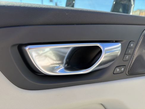 New 2026 Volvo XC60 B5 Ultra w/ Protection Package Premier image 78